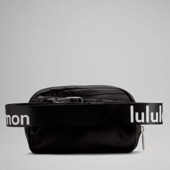 BUNDLE DEAL! Rare! NWT!! Lululemon LOGO Everywhere Belt Bag LOGO + Dual Wristlet - Picture 6 of 16